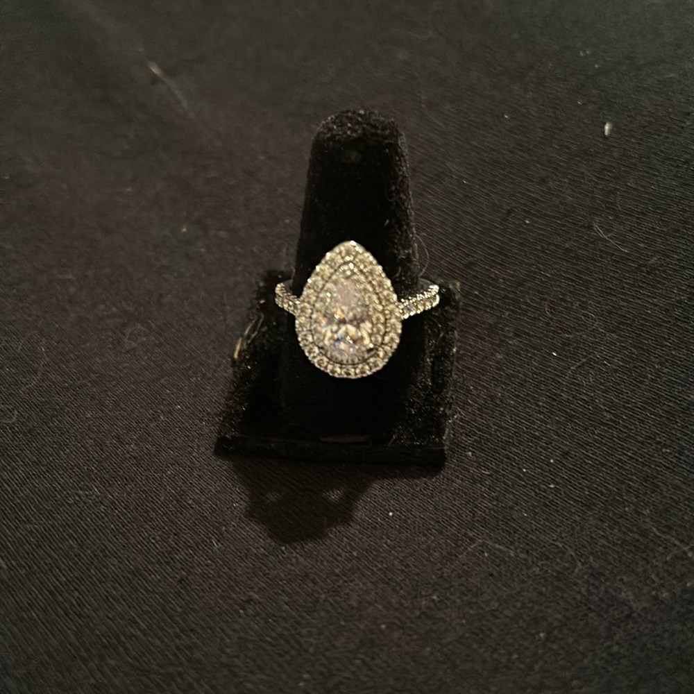 Sparkling pear shaped diamonique stone set in silver
